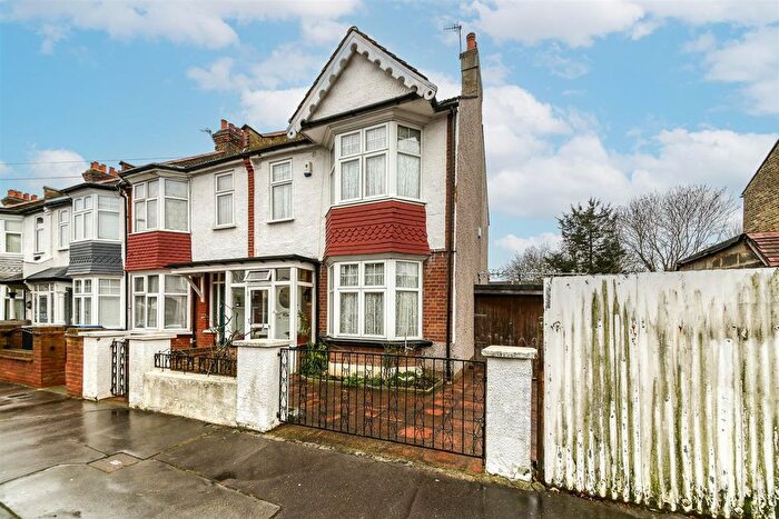 3 Bedroom End Terrace House For Sale In Strathyre Avenue, London, SW16