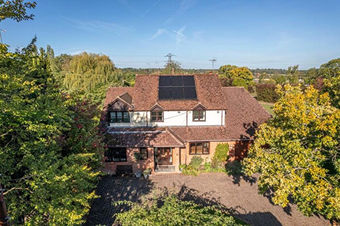 4 Bedroom Detached House For Sale In Copes Lane, Bramshill, RG27
