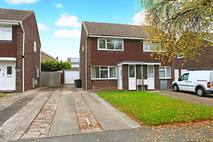 2 Bedroom Semi-detached House For Sale In Clover Grove, Randlay, TF3