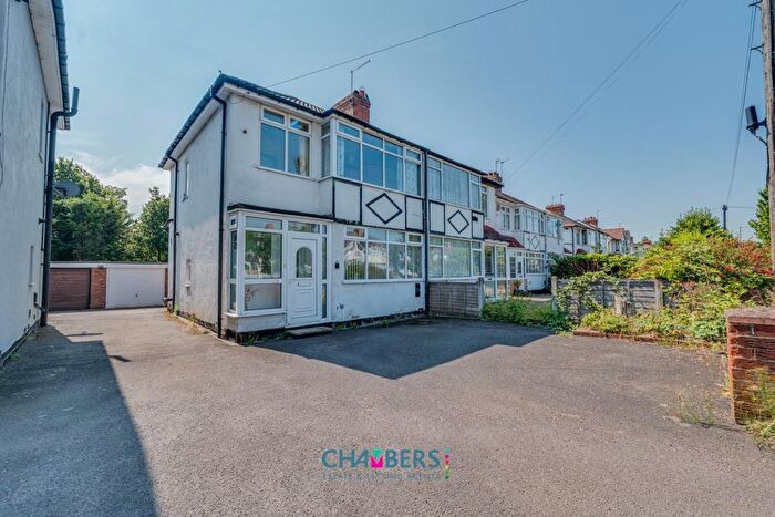 3 Bedroom Semi-detached House For Sale In The Radleys, Tile Cross, Birmingham, B33