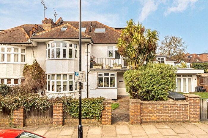 2 Bedroom Flat To Rent In Minster Road, West Hampsted, NW2
