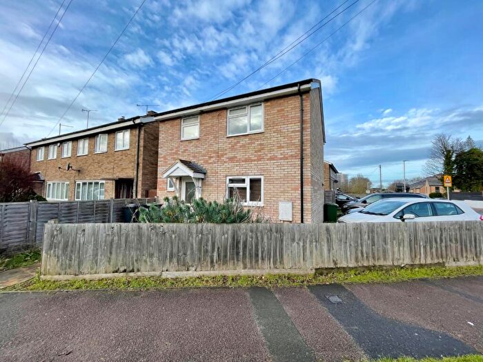 3 Bedroom Detached House For Sale In High Street, Luton, Bedfordshire, LU4