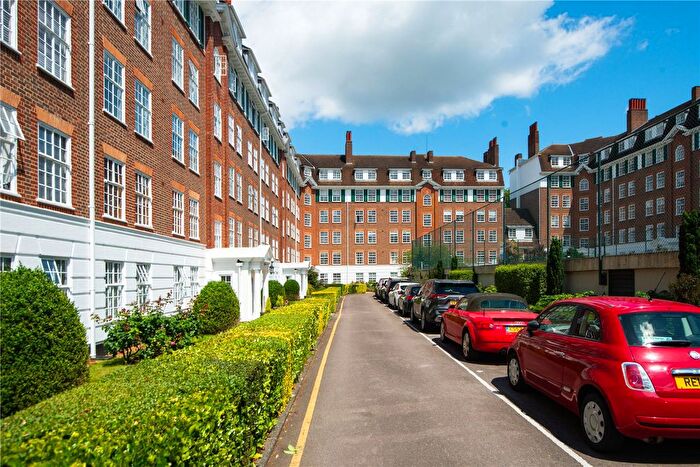 2 Bedroom Flat For Sale In Richmond Hill Court, Richmond, TW10