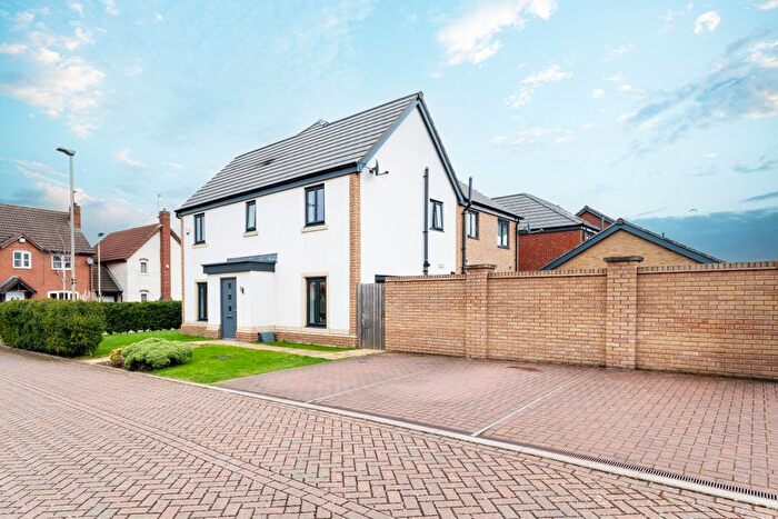 3 Bedroom Semi-detached House For Sale In Getliffe Road, Ashton Green, Leicester, LE4