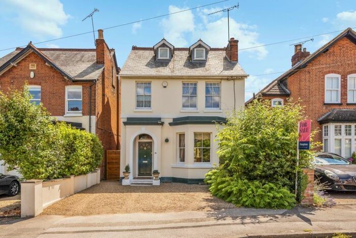 4 Bedroom Detached House To Rent In The Crescent Maidenhead, SL6