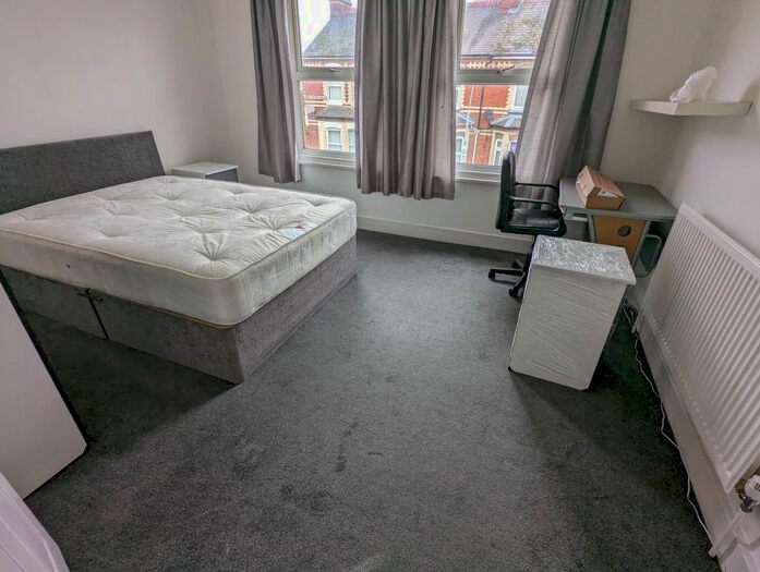 4 Bedroom Terraced House To Rent In Richmond Road, Reading, RG30