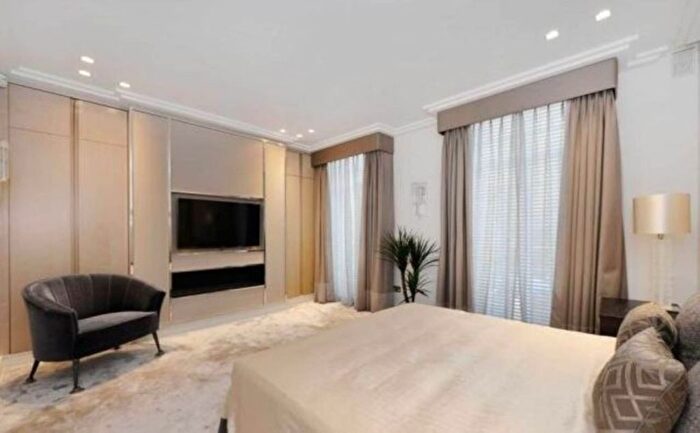 4 Bedroom Property To Rent In Shepherd Street, London, W1J
