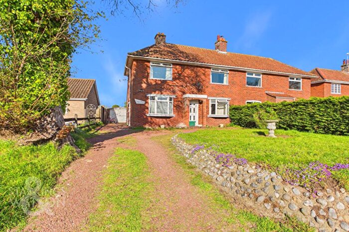 3 Bedroom Semi Detached House For Sale In Beccles Road, Thurlton, Norwich, NR14