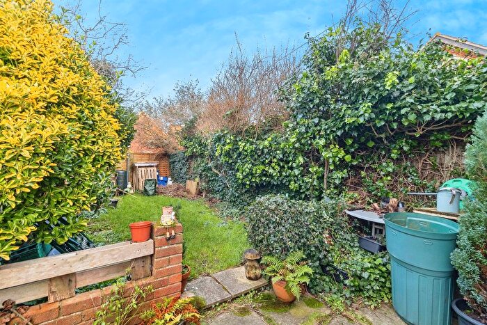 2 Bedroom Semi-Detached House For Sale In Millwright Way, Flitwick, Bedford, MK45
