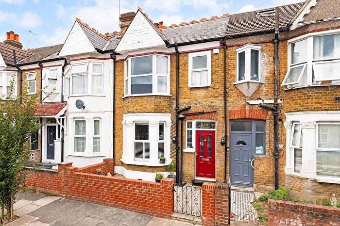 3 Bedroom Terraced House For Sale In Deans Road, Hanwell, W7