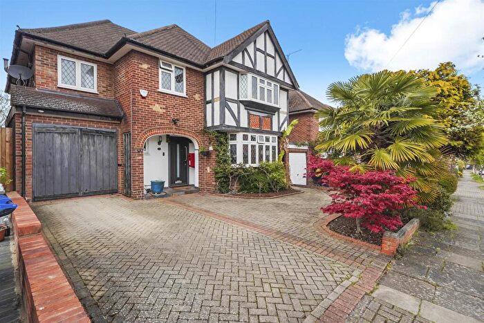 5 Bedroom Detached House For Sale In Amery Road, Harrow, HA1