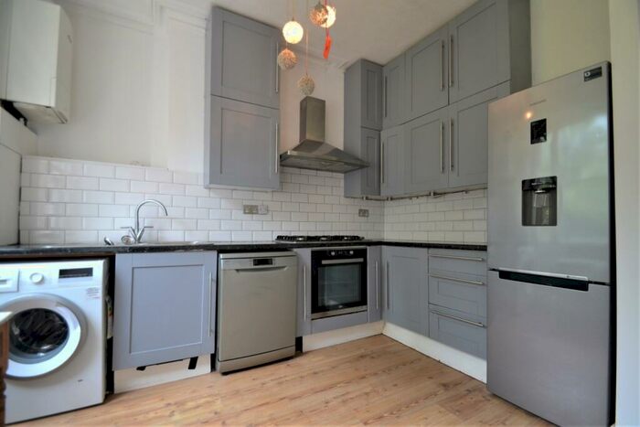 2 Bedroom Flat To Rent In Slaithwaite Road Lewisham, SE13
