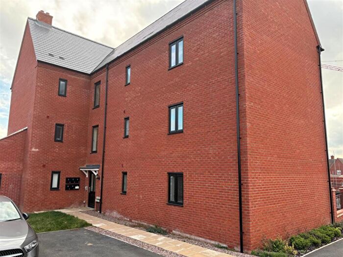 2 Bedroom Flat To Rent In Long Morris, Towcester, NN12