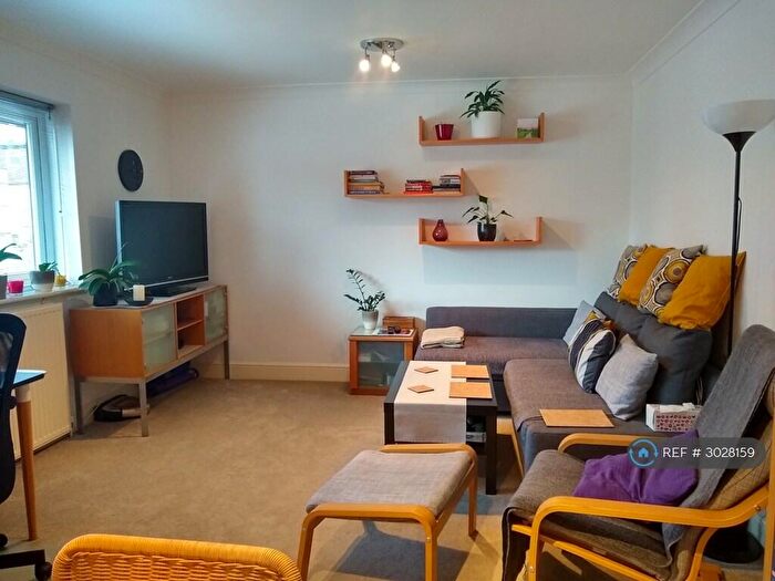 1 Bedroom Flat To Rent In Green Walk, London, NW4