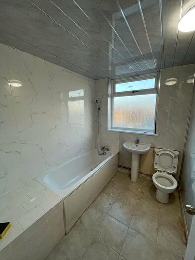 1 Bedroom Flat To Rent In Flat A, High Street, Dudley, DY1
