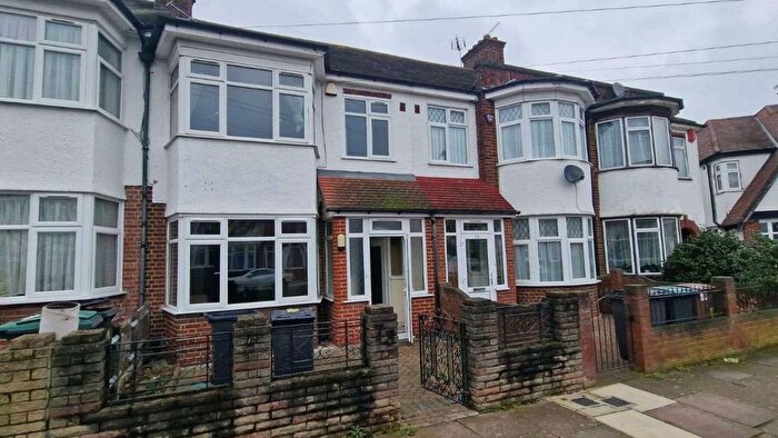 3 Bedroom Terraced House To Rent In Stirling Road, London, N22