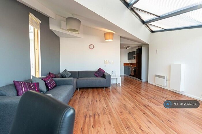 2 Bedroom Flat To Rent In Mann Island, Liverpool, L3