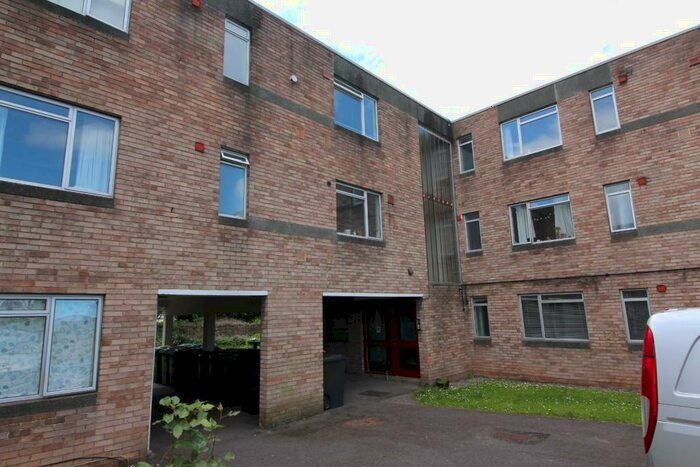 1 Bedroom Flat To Rent In Cleevedale Court, Cleeve Wood Road, Downend, Bristol, BS16