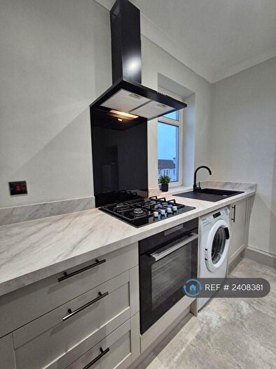 2 Bedroom Flat To Rent In Parkhouse, Glasgow, G22