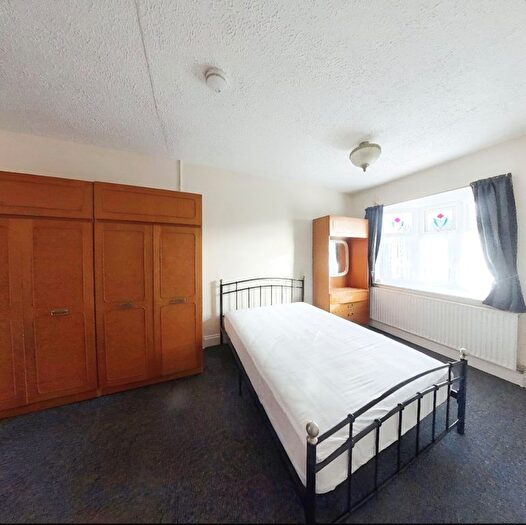 1 Bedroom Terraced House To Rent In Cavendish Gardens, Barking, IG11