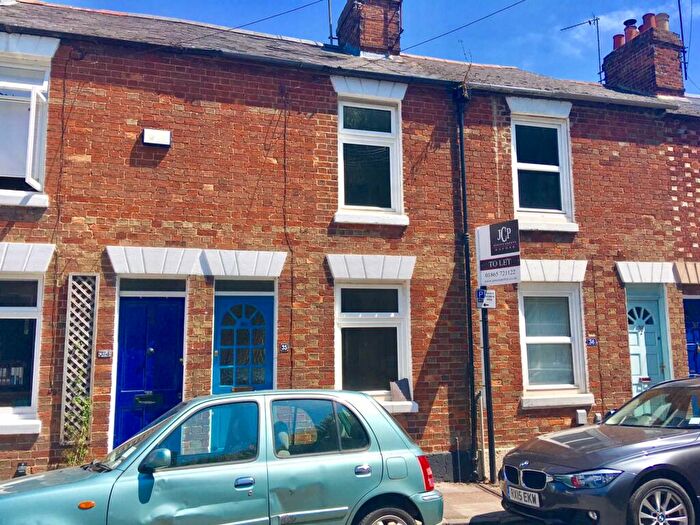 2 Bedroom Terraced House To Rent In West Street, Osney, Oxford, OX2