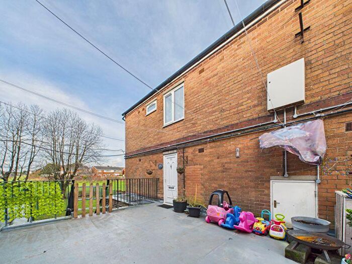 2 Bedroom Flat For Sale In Park View, Chadderon, Oldham, OL9