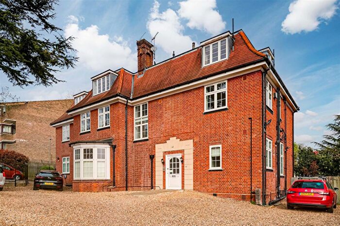 1 Bedroom Flat For Sale In Augustus Road, London, SW19