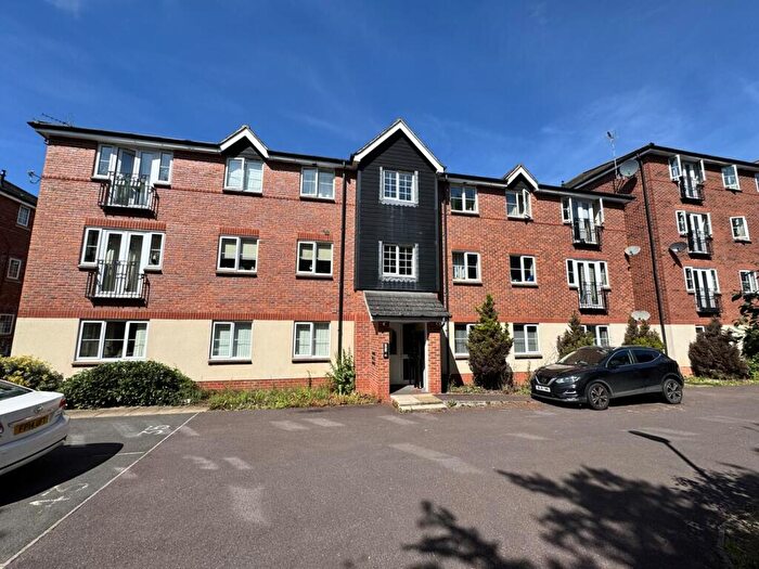 2 Bedroom Flat For Sale In Stavely Way, Gamston, NG2