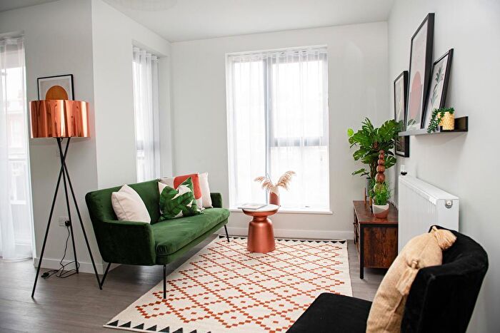 Flat For Sale In Plot Sheaf Street, Leeds, LS10