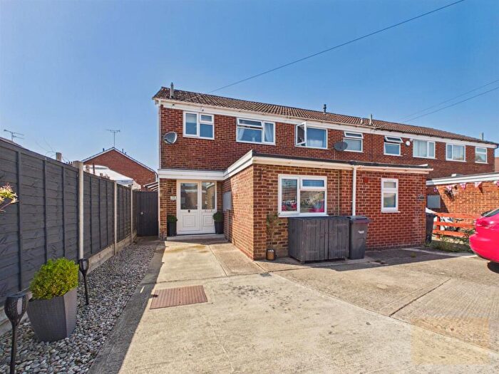 3 Bedroom End Of Terrace House For Sale In Holly End, Quedgeley, Gloucester, GL2