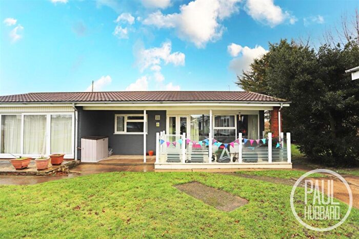 2 Bedroom Chalet For Sale In Marsh Road, Oulton Broad, NR32