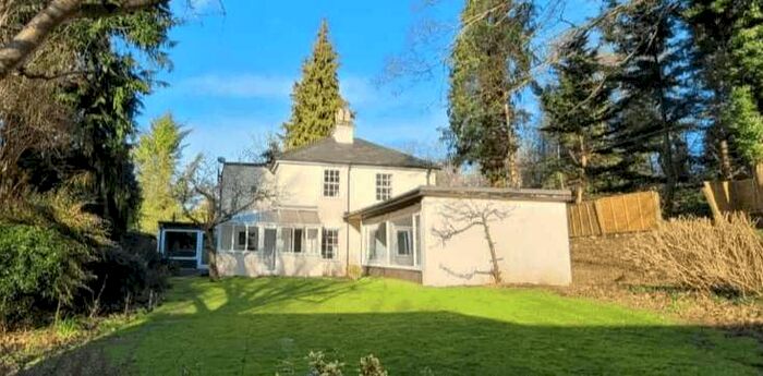4 Bedroom Detached House To Rent In Hempstead Road, WD17