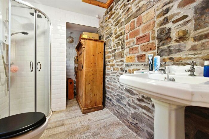 2 Bedroom Terraced House For Sale In Cwmgarw Road, Upper Brynamman, Ammanford, Carmarthenshire, SA18