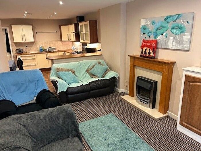 2 Bedroom Flat For Sale In Chorley Road, Swinton, Manchester, Greater Manchester, M27