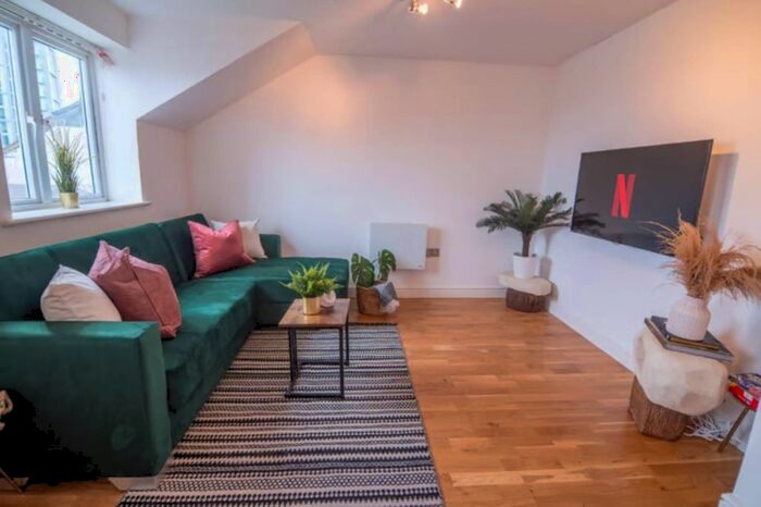2 Bedroom Flat To Rent In Hermitage Close, London, SE2