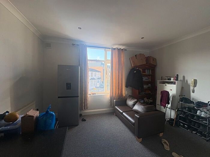 1 Bedroom Flat To Rent In Oakfield Road, Croydon, CR0