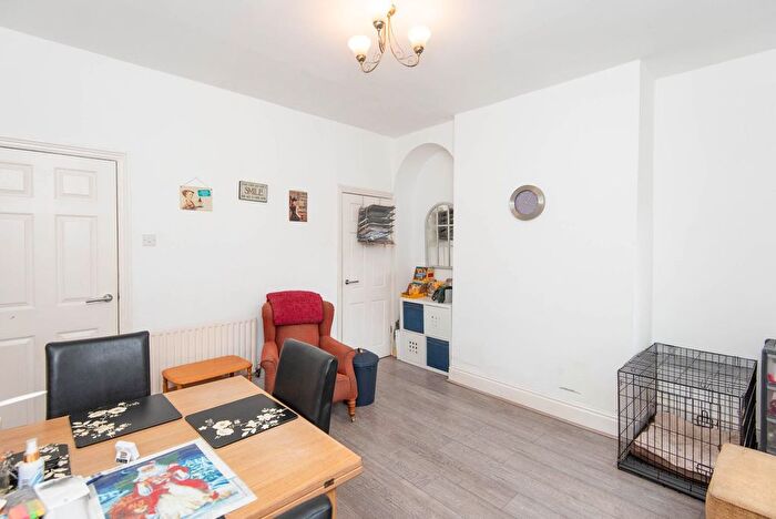 2 Bedroom Terraced House For Sale In Eyre Street East, Chesterfield, S41
