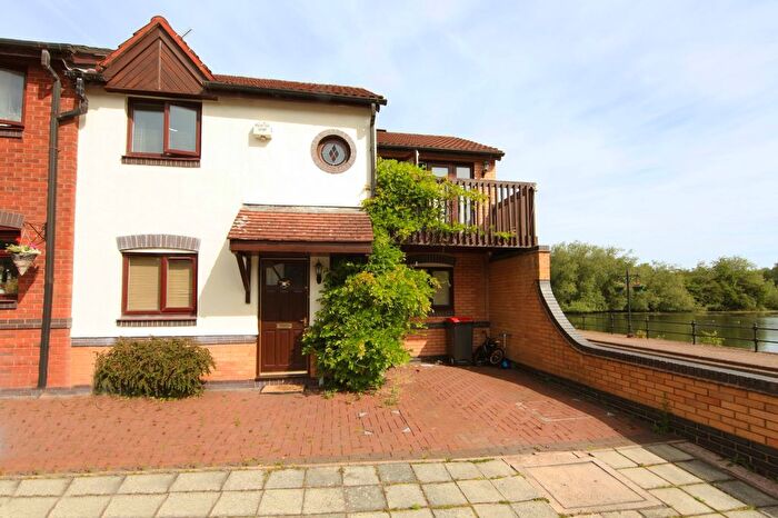 3 Bedroom End Terrace House For Sale In Derwent Drive, Priorslee, Telford, TF2