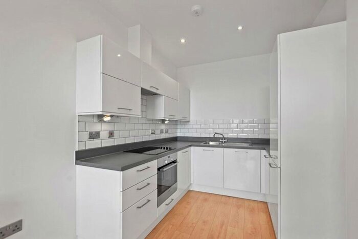 2 Bedroom Apartment To Rent In High Street, London, E15