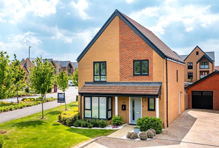 4 Bedroom Detached House For Sale In Pearl Close, Langley, Maidstone, Kent, ME17