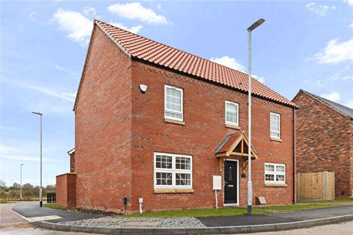 4 Bedroom Detached House To Rent In Kestrel Drive, Waltham, Grimsby, DN37