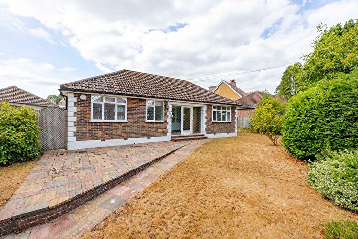 2 Bedroom Detached Bungalow For Sale In Limpsfield Road, Warlingham, CR6