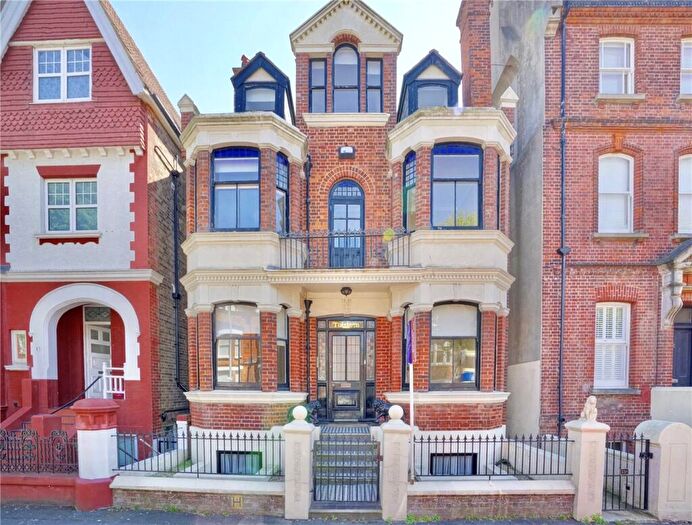 2 Bedroom Apartment To Rent In Sackville Road, Hove, East Sussex, BN3