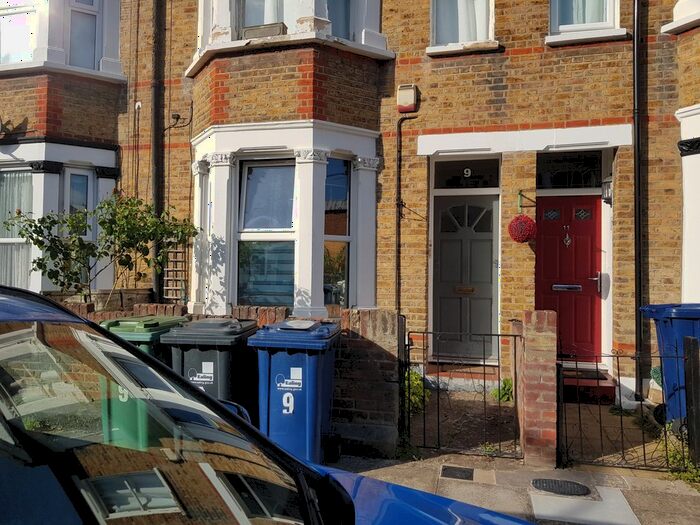 1 Bedroom Flat To Rent In Jessamine Road, Hanwell, W7