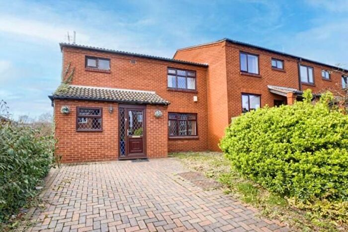 3 Bedroom End Of Terrace House For Sale In Hednesford Road, Cannock, WS11