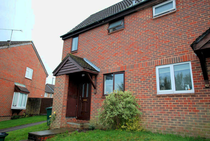 1 Bedroom End Of Terrace House To Rent In Detling Road, Crawley, RH11