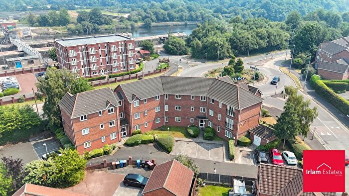 2 Bedroom Flat For Sale In Bankquay Court, Irlam, M44