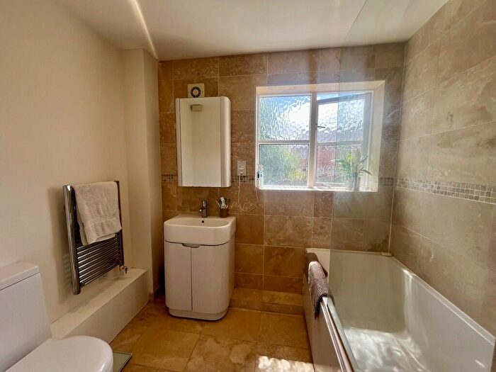 3 Bedroom Terraced House For Sale In Barn Close, Kintbury, RG17