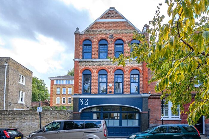 6 Bedroom End Of Terrace House For Sale In Mitchell Street, London, EC1V