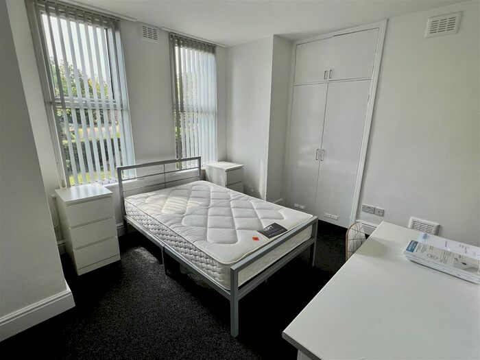 Studio To Rent In Eccles Old Road, Salford, M6